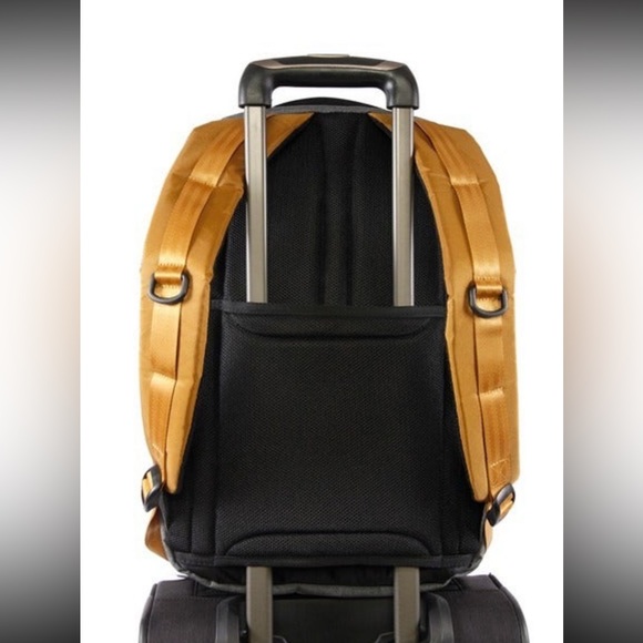 Original Penguin by Munsingwear Black Gold Backpack Travel Laptop Bag - Picture 13 of 13